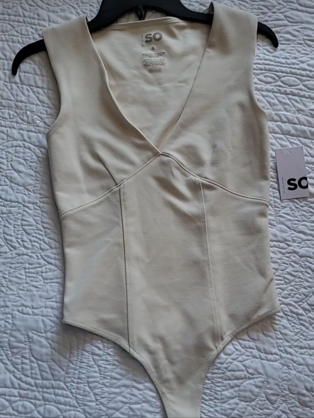 Women's SO Out Of Office V-Neck Contour Bodysuit Size Small